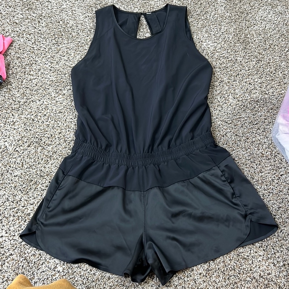 RARE 🍋 lululemon ROMPER 🍋